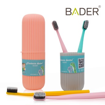 Cepillos con Estuche de Viaje Bader