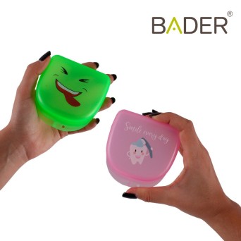 Cajas porta ortodoncias 3 colores BADER